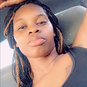 Meet your Posher, Latasha